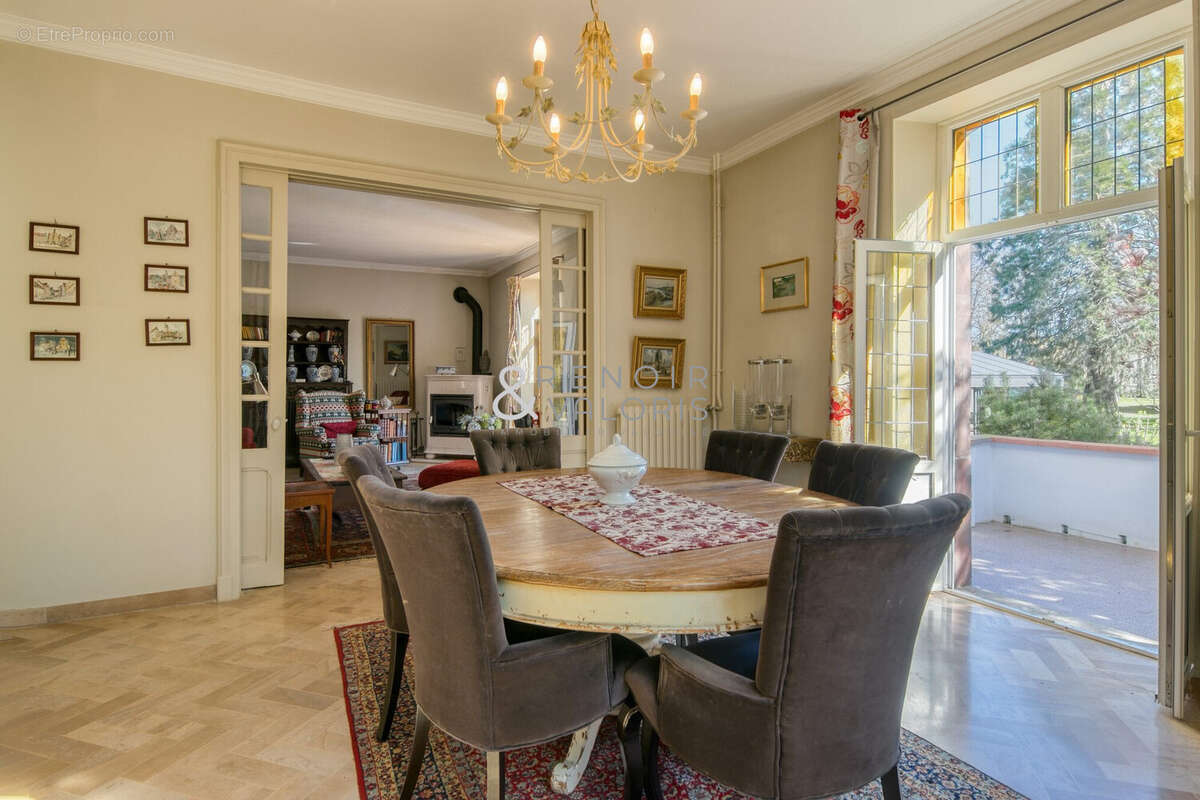 Maison à DOMEVRE-SUR-VEZOUZE