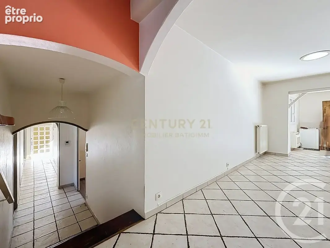 Maison 8 pièces 253 m² à vendre à Bourgoin-Jallieu (38300) - photo 6