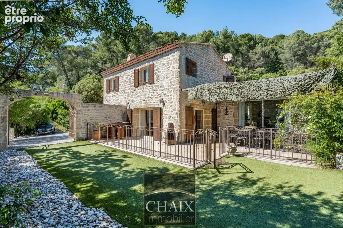 Propriete unique sur la commune de gemenos, cachet, modernite et volumes - photo 2