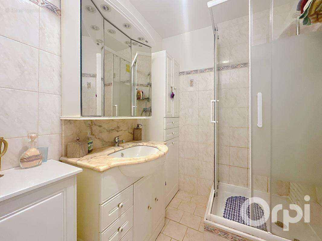 Maison à VILLENEUVE-LOUBET