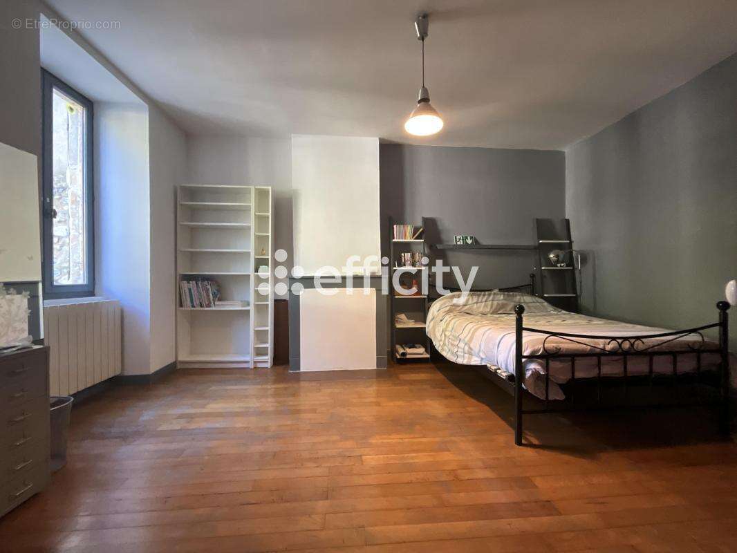 Maison à SAINT-JULIEN-EN-SAINT-ALBAN