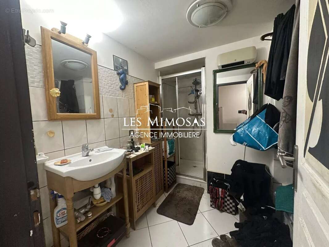 Maison à ROQUEBRUNE-SUR-ARGENS