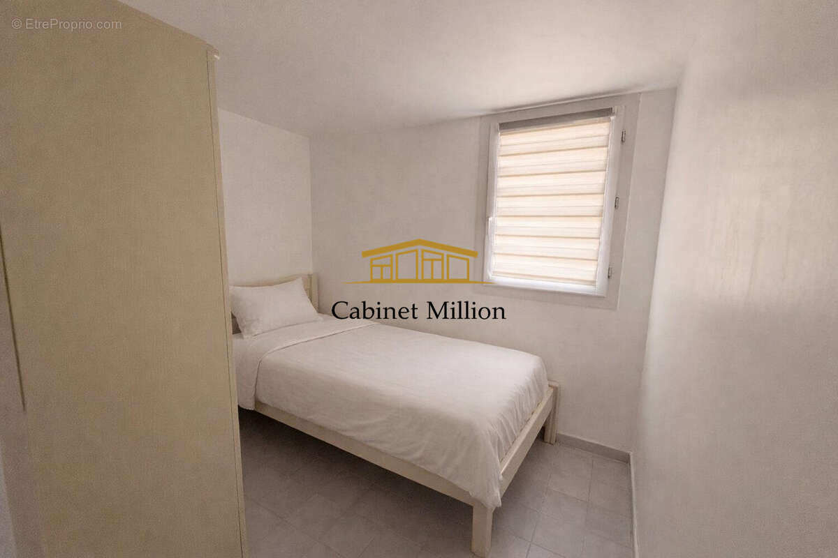 Maison à VIC-LA-GARDIOLE