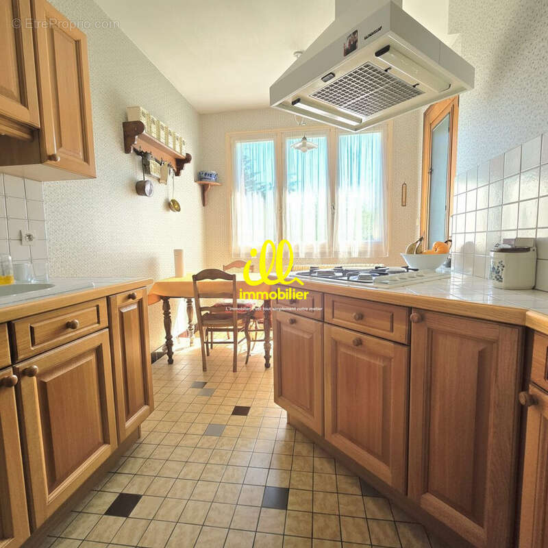 Maison 170 m² à Charleville-Mezieres  - photo 2