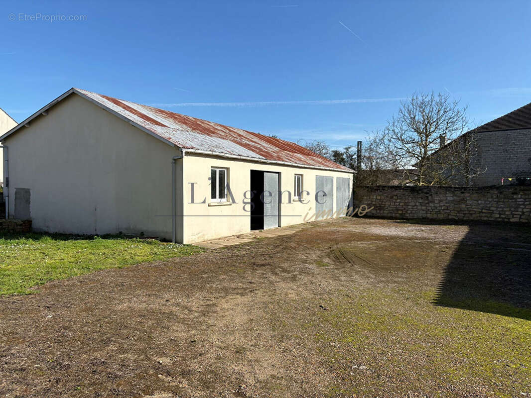 Maison à SAINT-LEU-D'ESSERENT