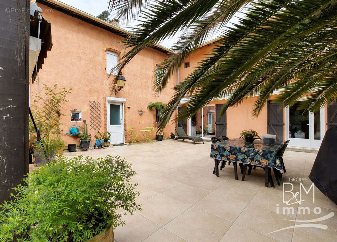 Maison à SAUBRIGUES