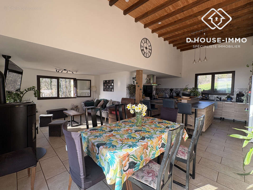 Maison 189 m² à Villars  - photo 5