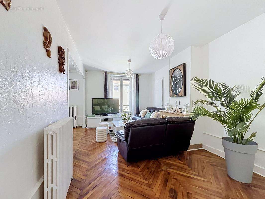 Appartement à GIVORS