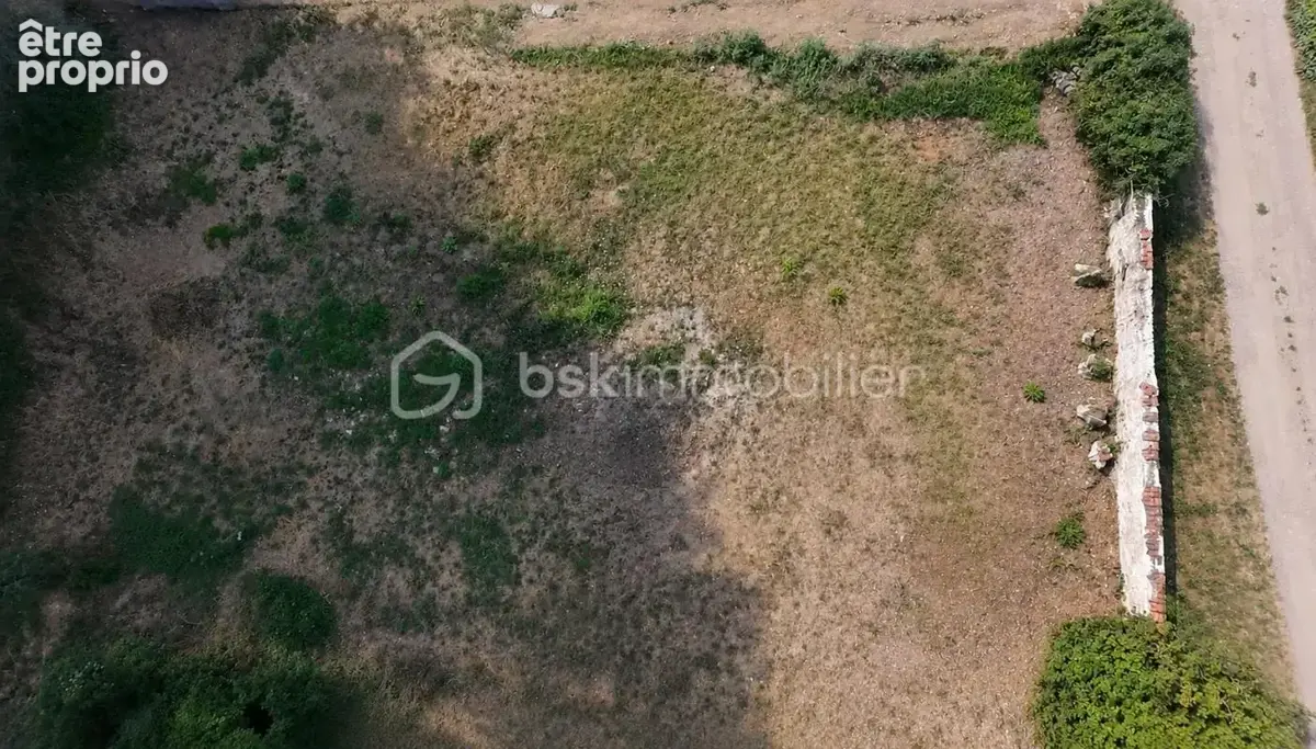 Terrain à ESSOMES-SUR-MARNE