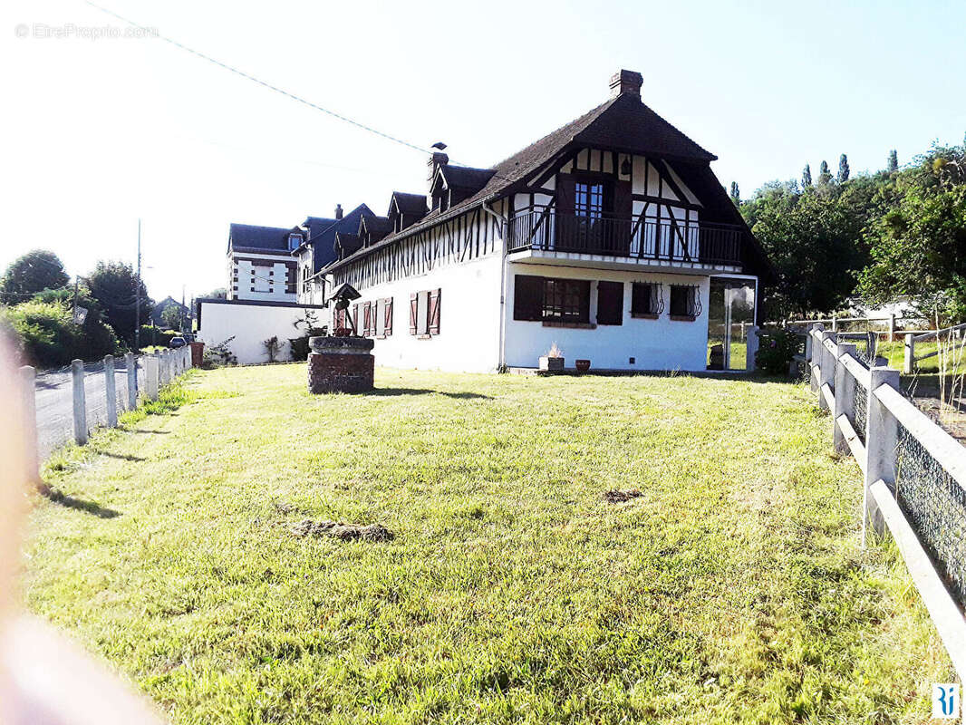 Maison à SAINT-LEGER-DU-BOURG-DENIS