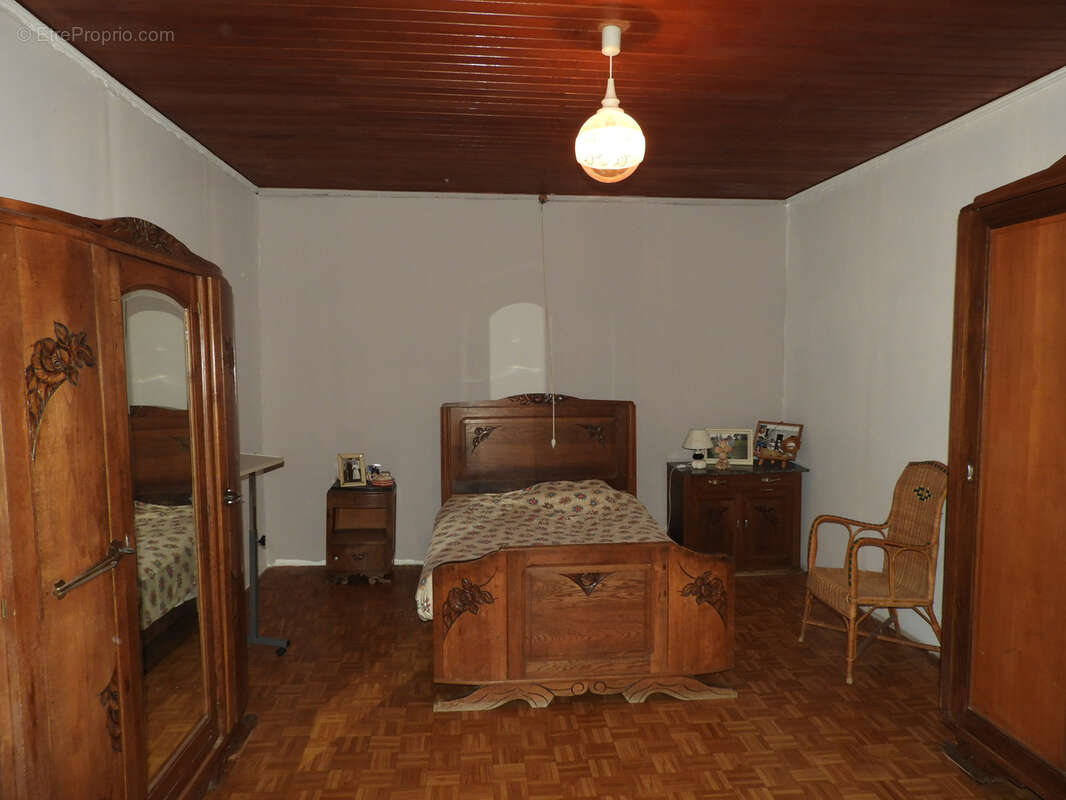 Maison à PREVINQUIERES