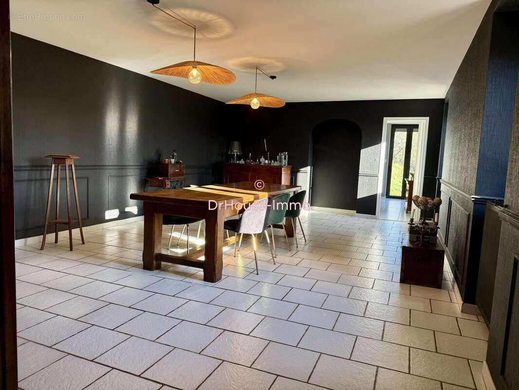 Maison à SAINT-CYPRIEN