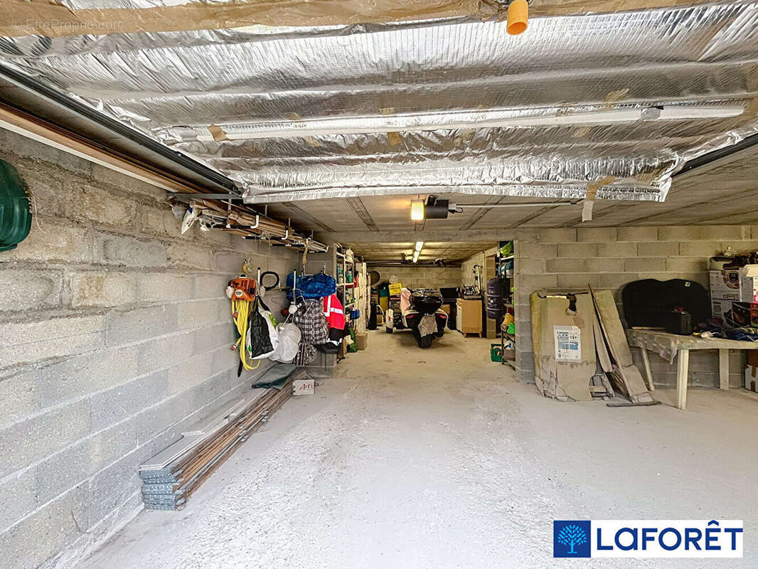 Maison à IS-SUR-TILLE