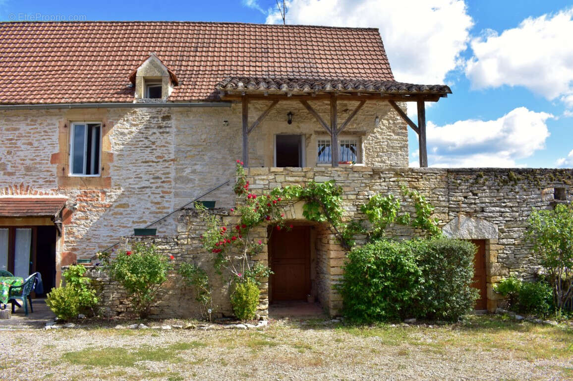 Maison à PONTCIRQ