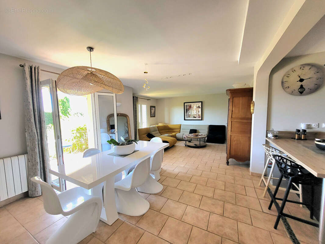 Maison à CAUMONT-SUR-DURANCE