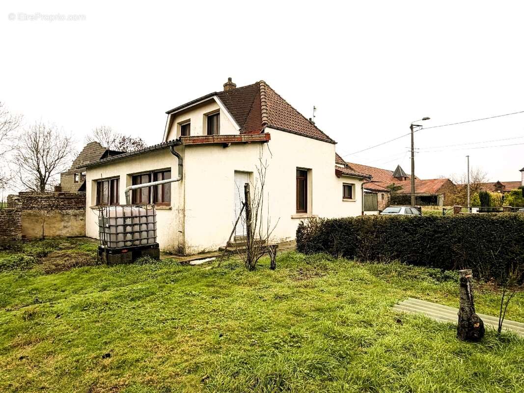 Maison à ACHIET-LE-PETIT