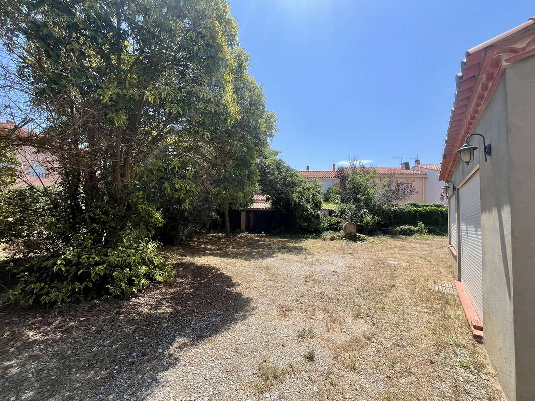Maison de style comprenant 2 logements sur 1540m2 de parcelle divisible - photo 13