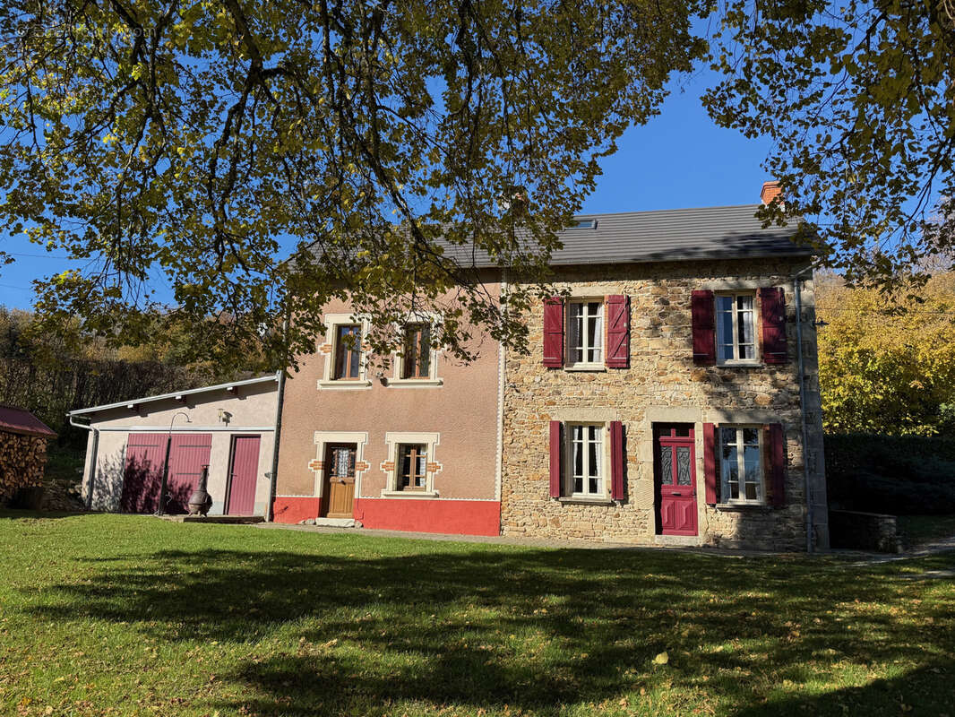 Maison à GOUTTIERES