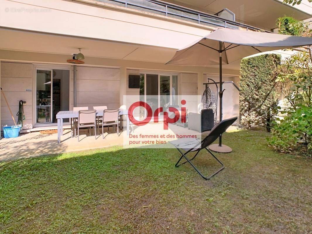 Appartement à ISSY-LES-MOULINEAUX