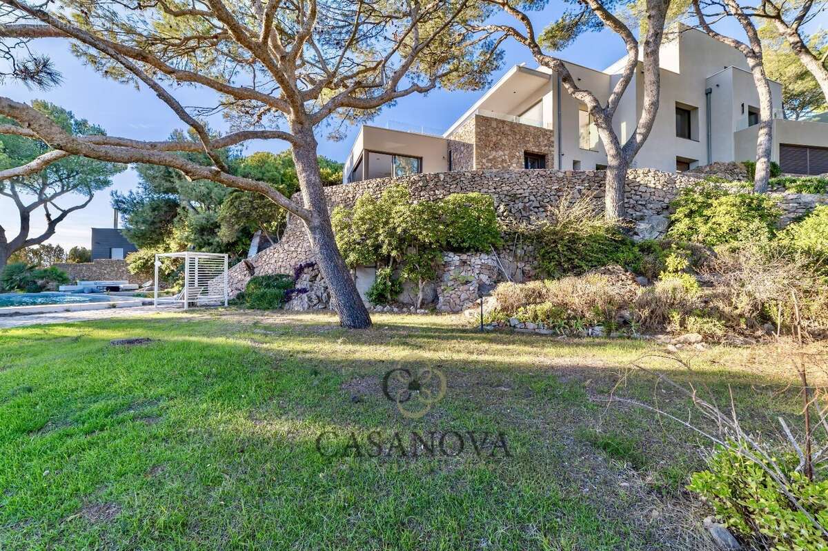 Villa contemporaine vue mer avec piscine et appartement indépendant à Sète Mont Saint-Clair - photo 17