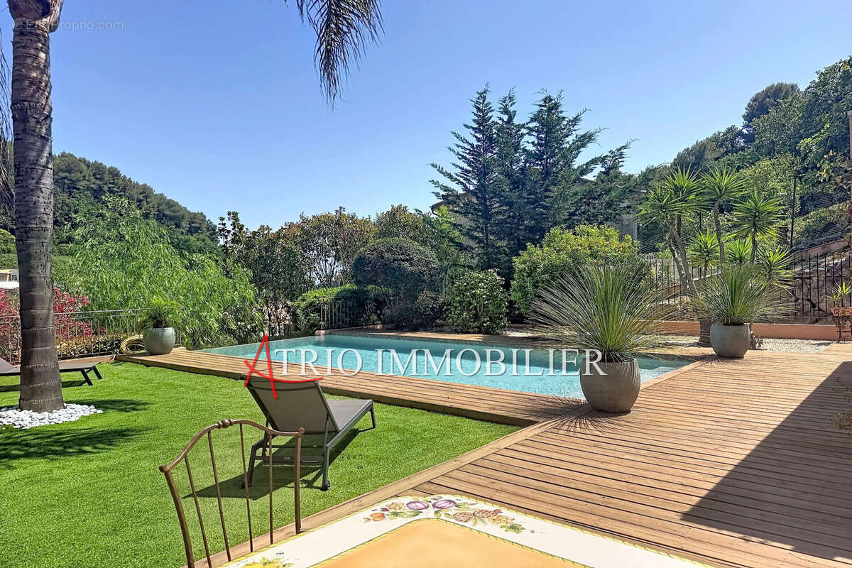 Maison 150 m² à Cagnes-Sur-Mer  - photo 3