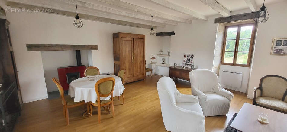 Magnifique maison en pierre restaurée avec piscine - photo 7