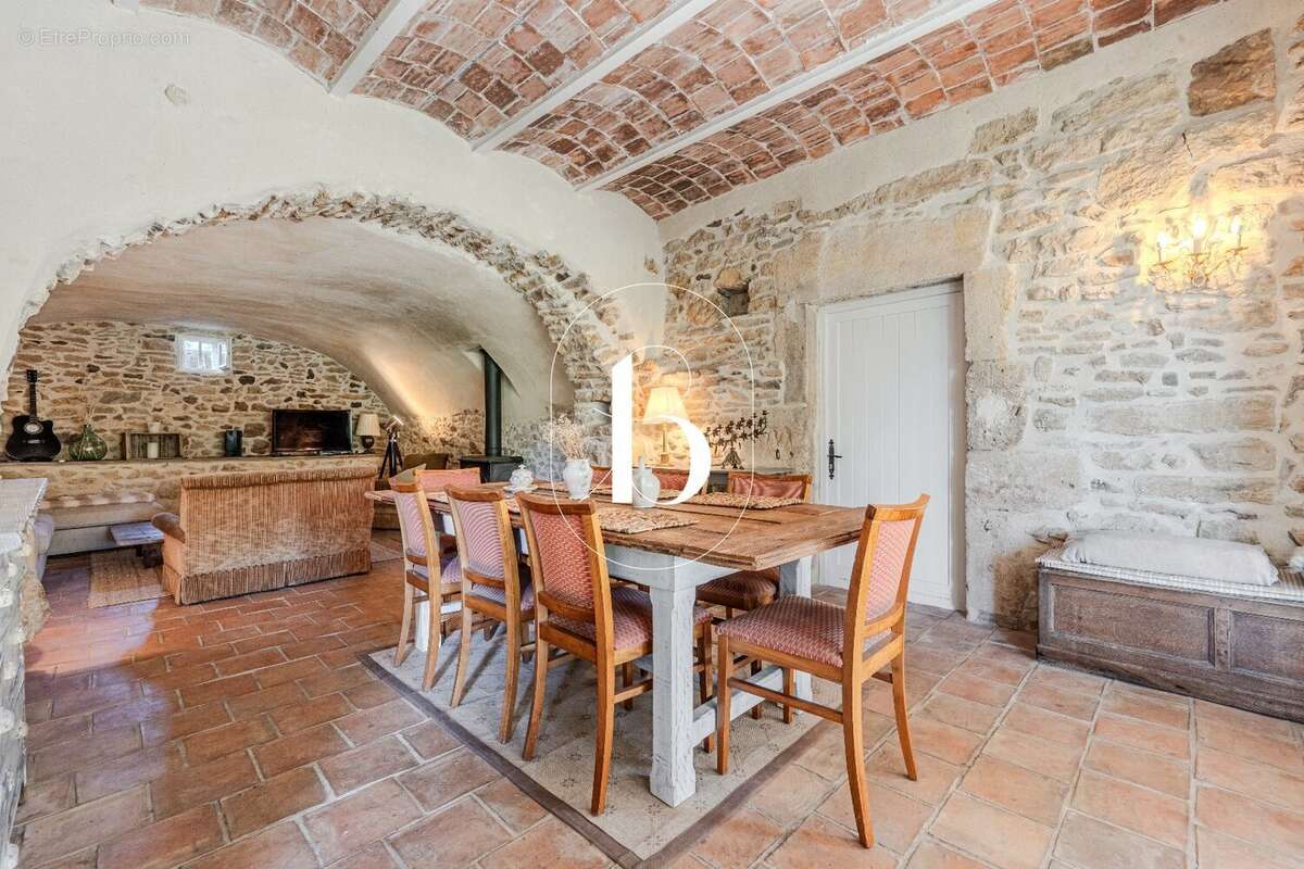 Maison à UZES