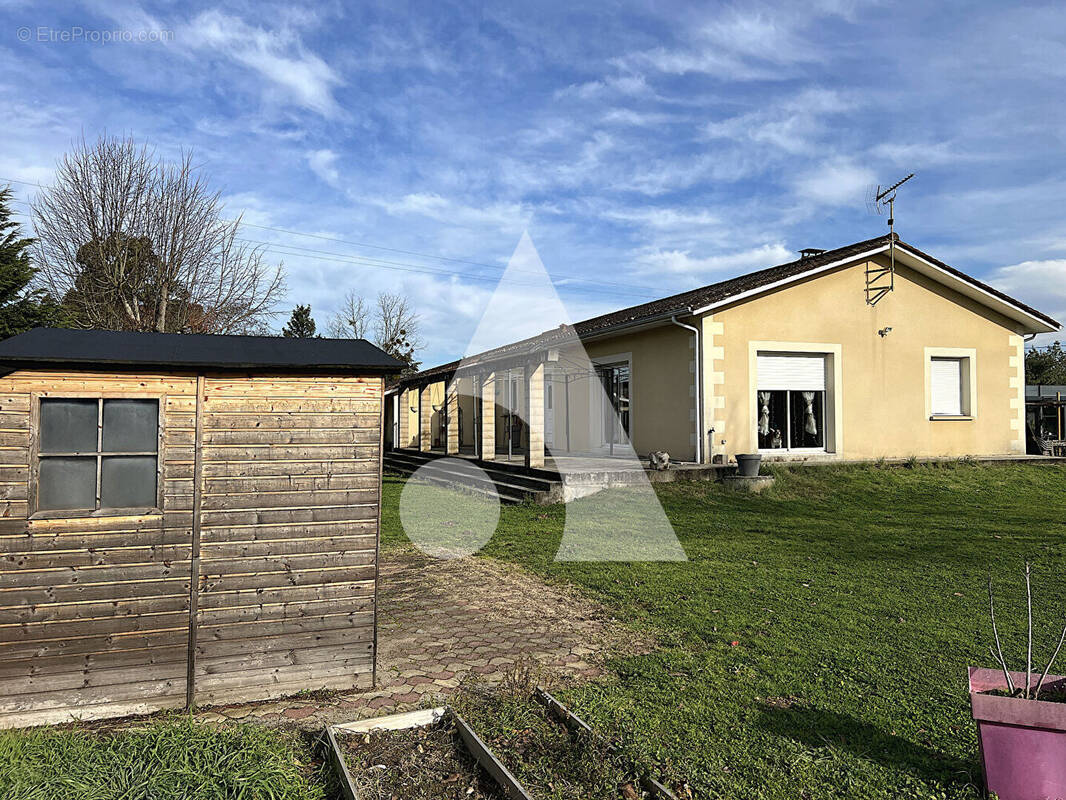 Maison à SAINT-DENIS-DE-PILE