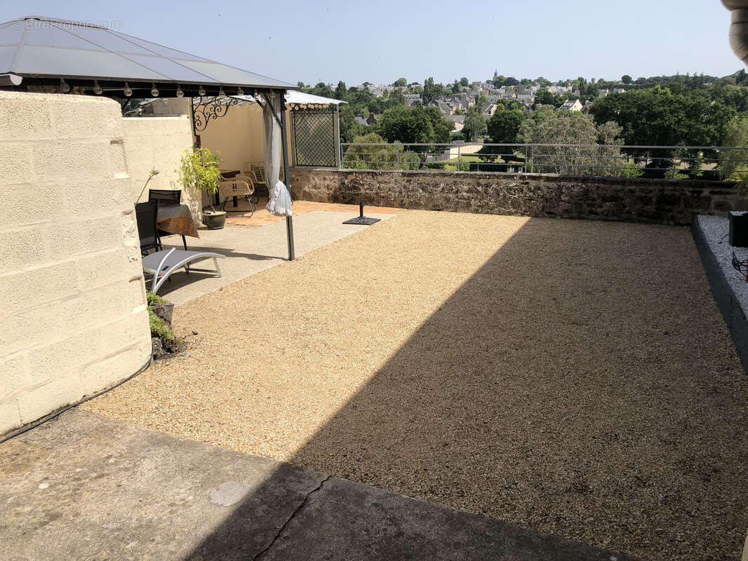 A vendre - soquet immobilier - ensemble de 2 maisons mitoyennes  gite+ local commercial  - plancoet centre - photo 10