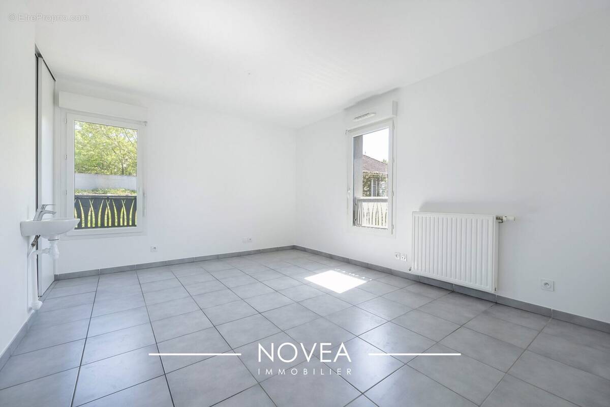 Appartement à NEUVILLE-SUR-SAONE
