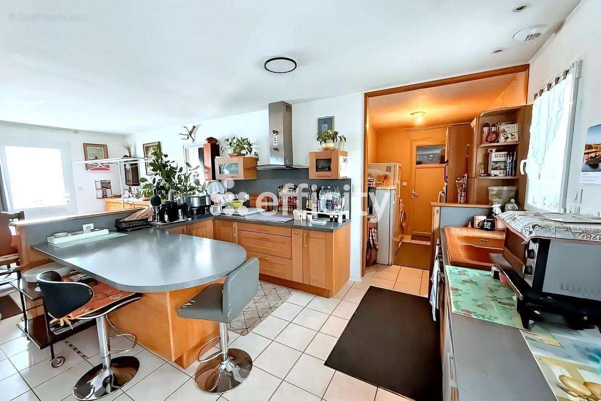 Maison à SAUZE-VAUSSAIS