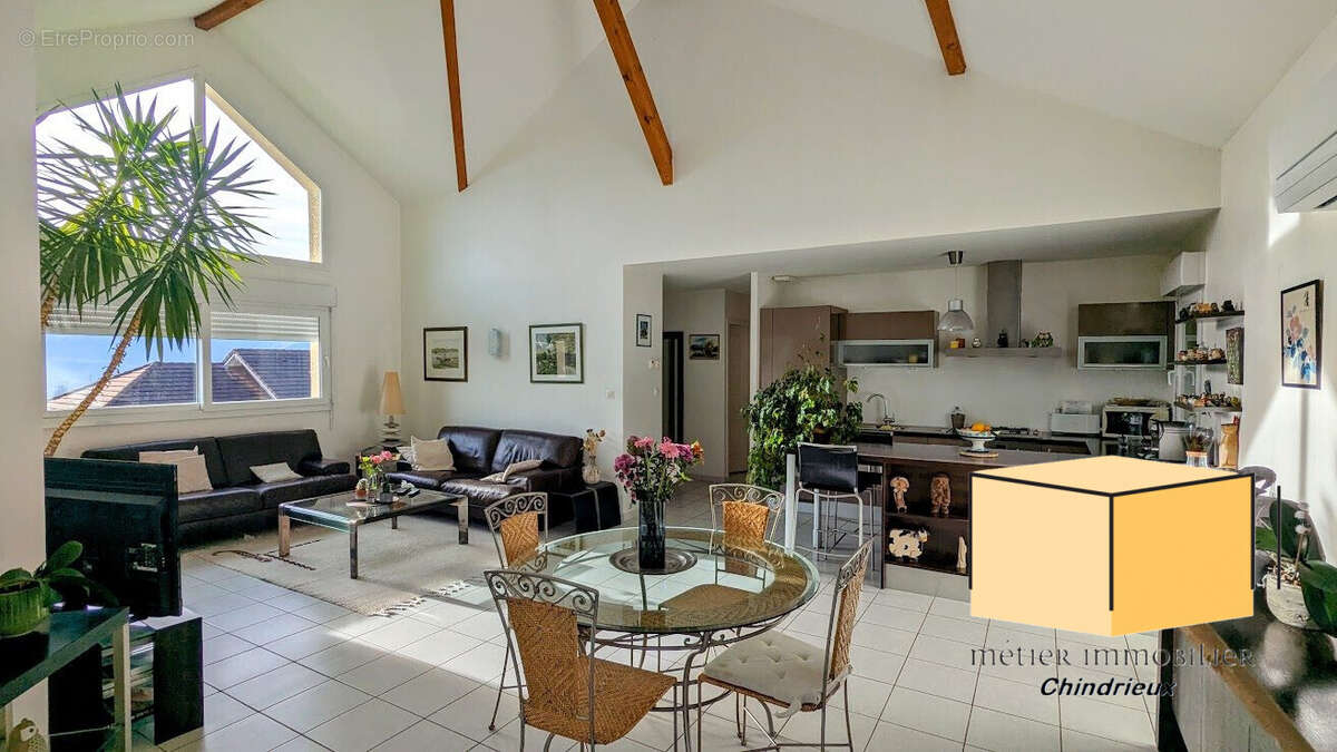 Maison à CHINDRIEUX