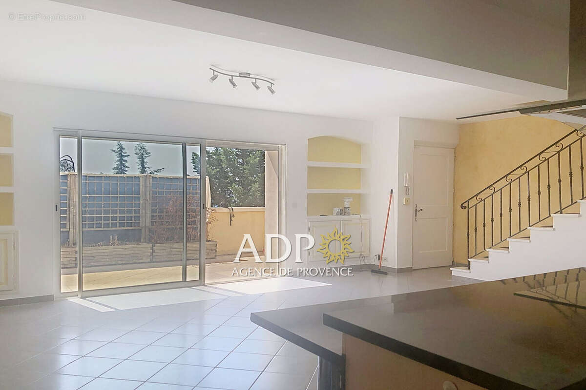 Maison 97 m² à Grasse  - photo 5