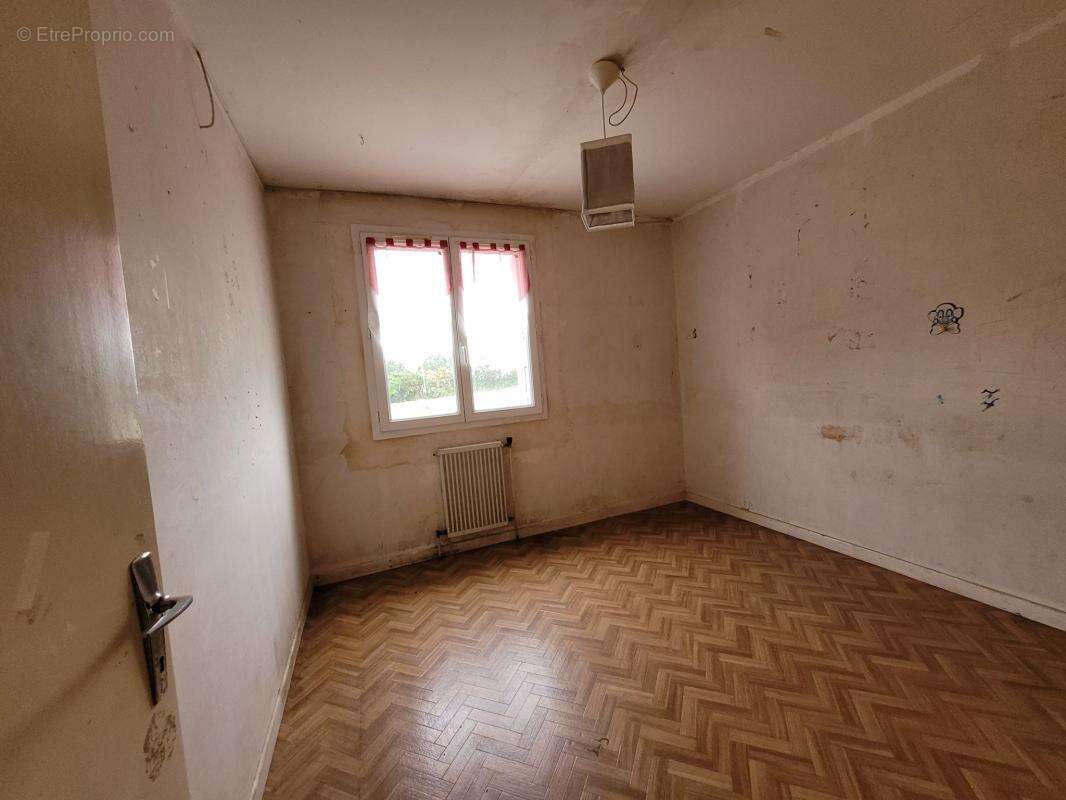 Propriété bâtie composée d'une habitation principale et de d - photo 8