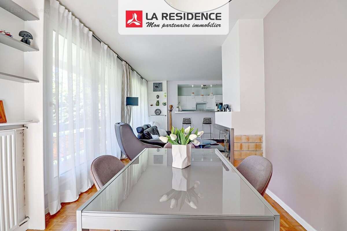 Appartement à MAREIL-MARLY