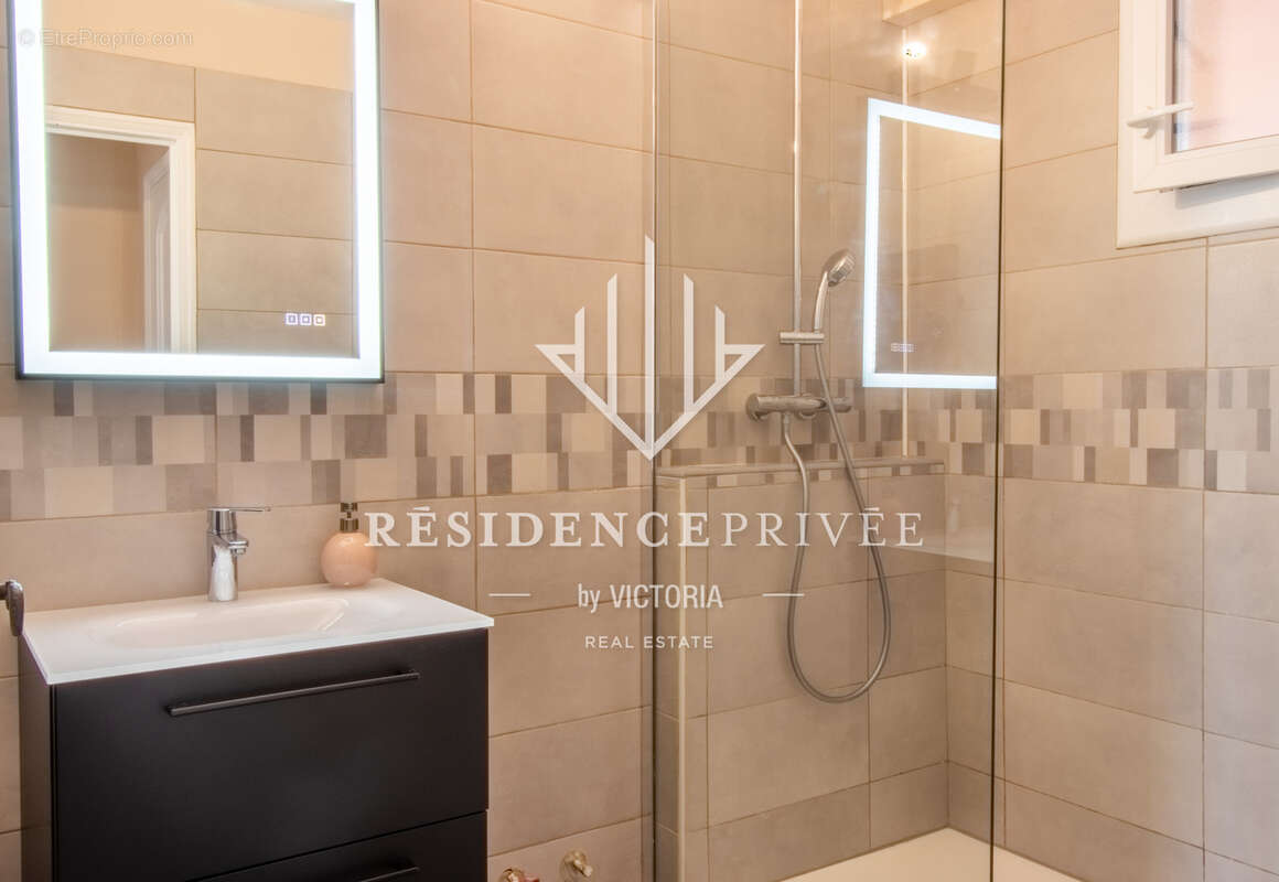 Appartement à LA LONDE-LES-MAURES