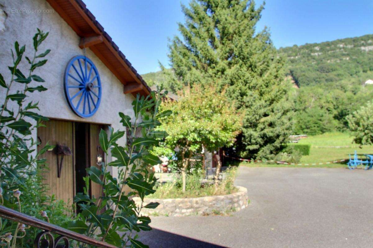 Maison Saint Pierre De Curtille-3 pièces- 82.50 m2-2 chambres -Parcelle 1000 - photo 3