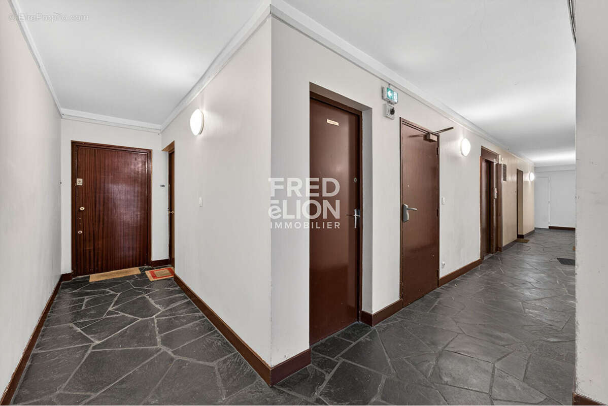 Appartement à PARIS-19E