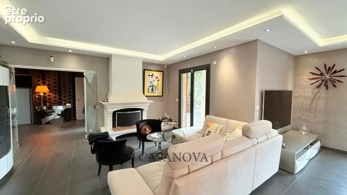 Villa revisitée, art de vivre à la campagne, dépendance, piscine chauffée, sur 2300 m² de terrain constructibles - photo 8