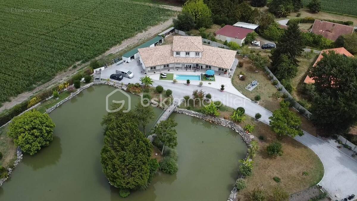 Magnifique propriete de 370m² - photo 1