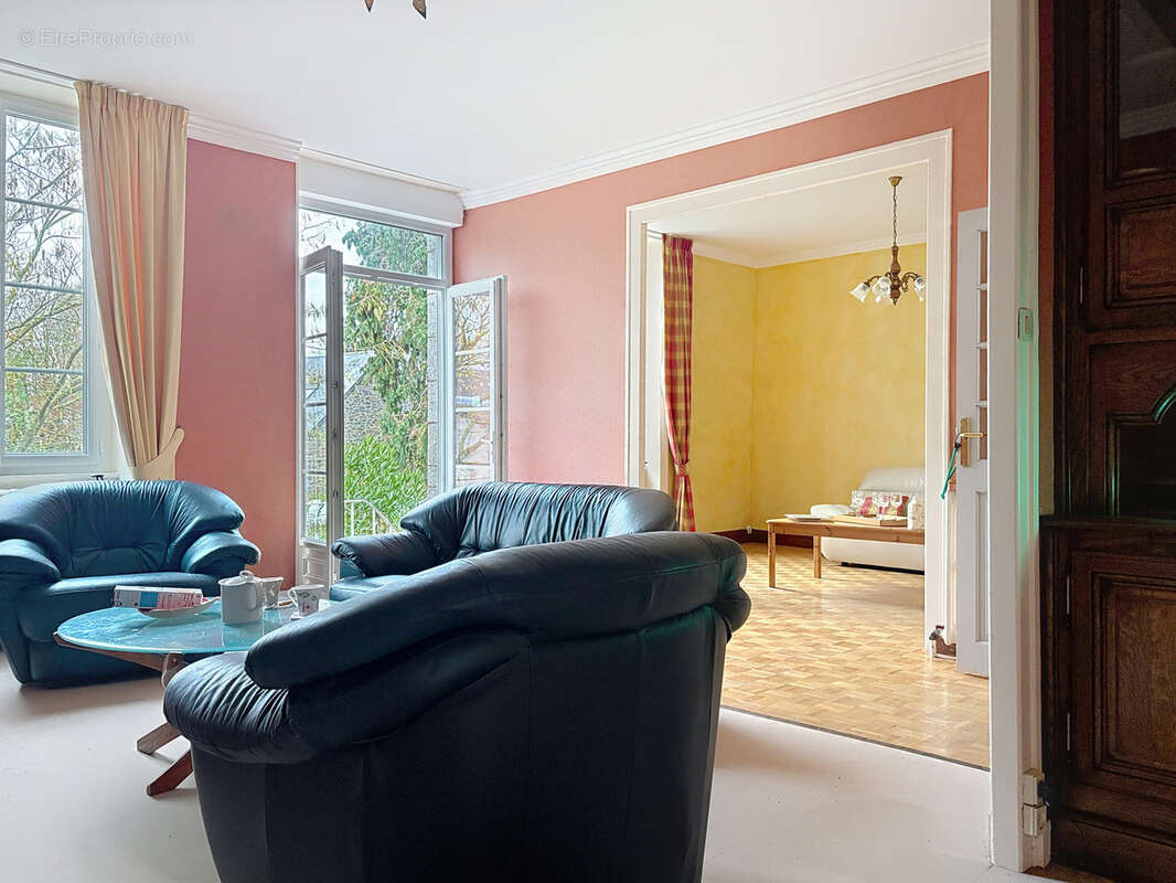 Maison à SAINT-HILAIRE-DU-HARCOUET