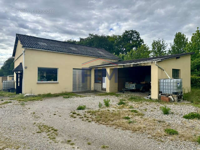 Maison à NEUFCHATEL-EN-BRAY