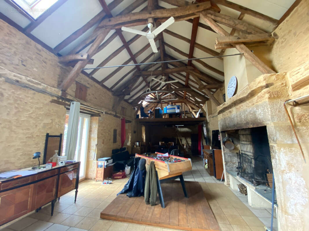 Maison à PUY-L&#039;EVEQUE