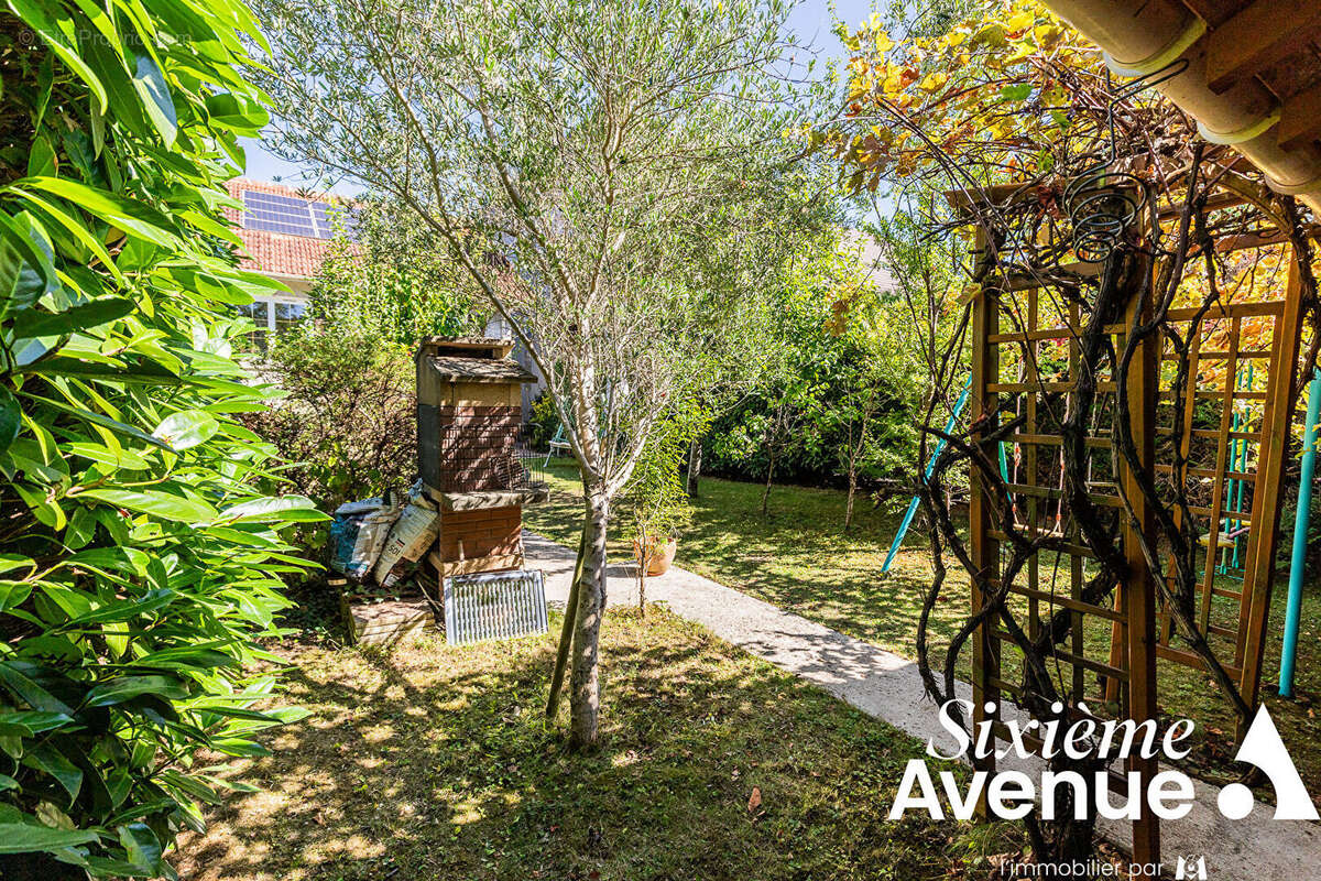 Maison à SAVIGNY-SUR-ORGE