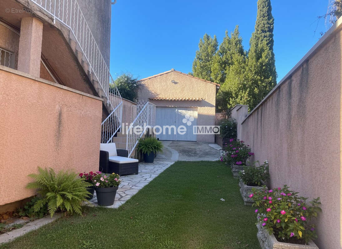 Appartement à LAVERUNE