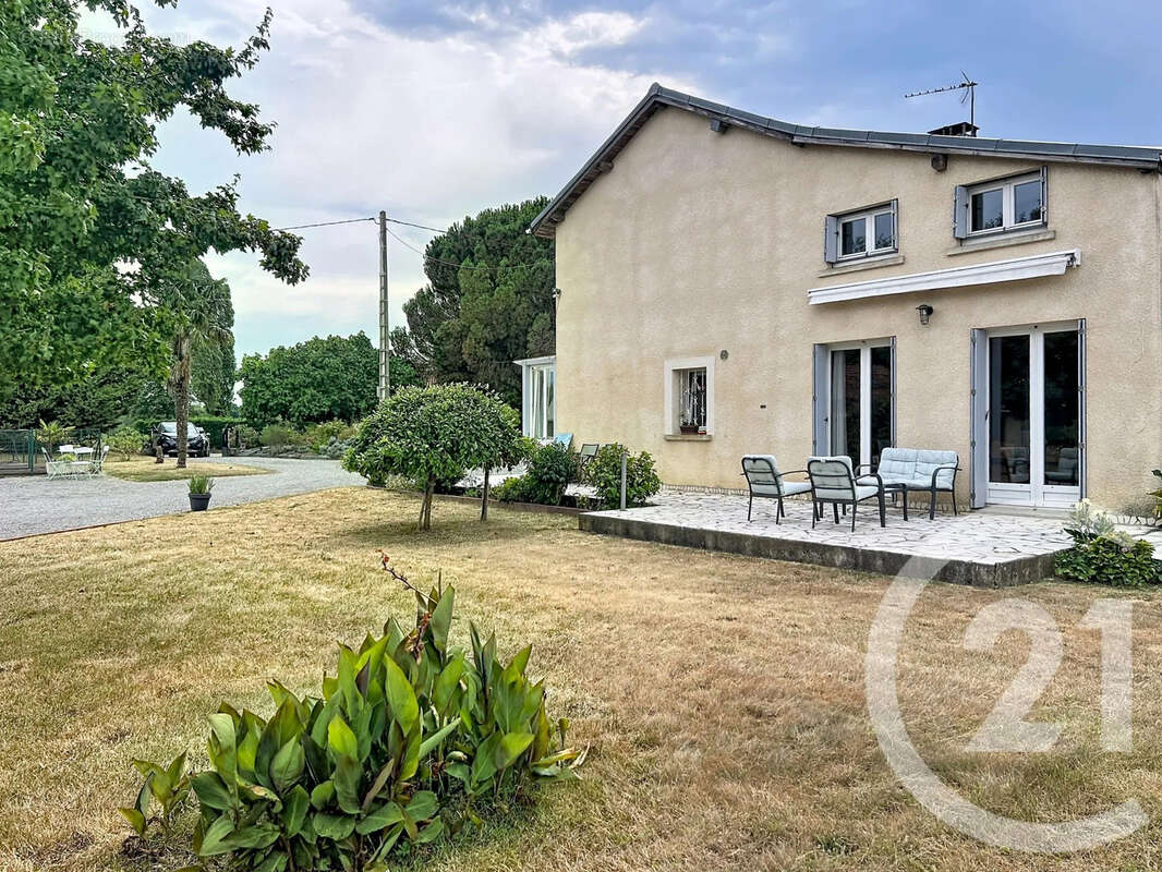 Maison 267 m² à Mirande  - photo 5