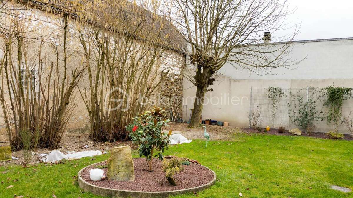 Maison à PONT-SUR-YONNE