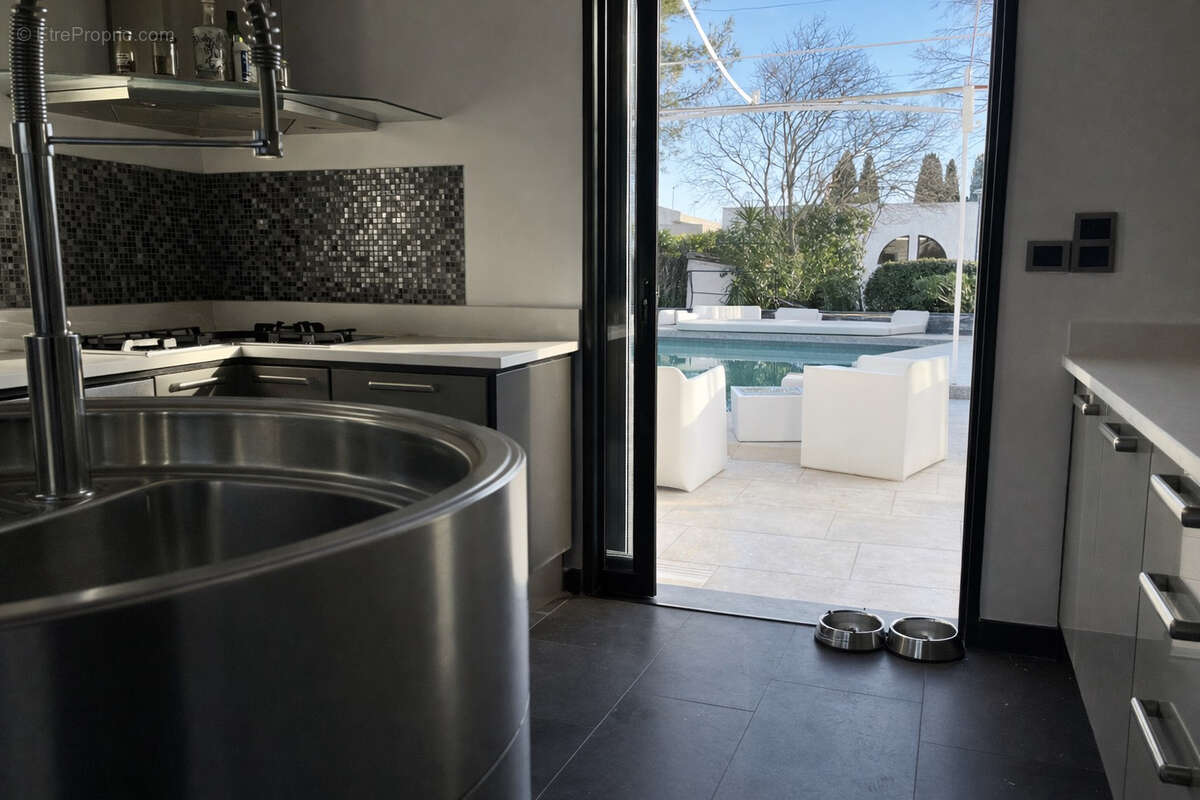 Maison à PELISSANNE