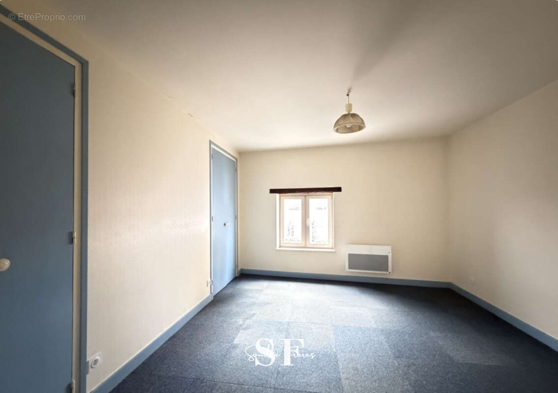 Rive gauche, immeuble de caractere appartement et local commercial - photo 9