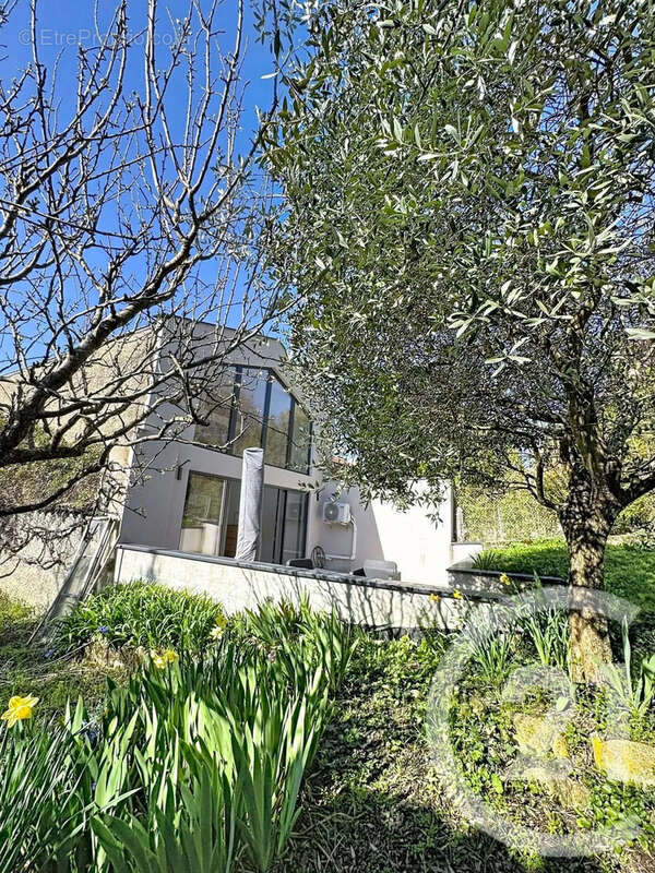 Appartement à SAINTE-FOY-LES-LYON